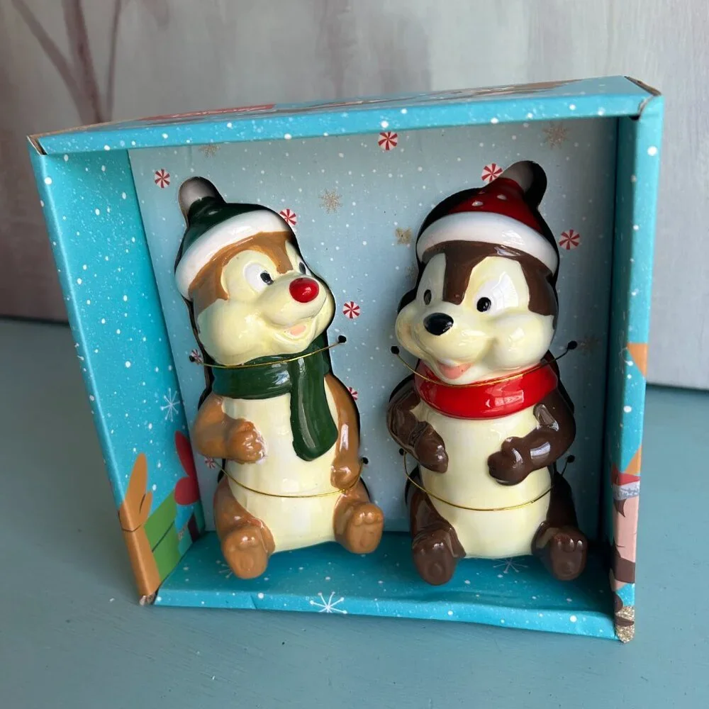 NEW IN BOX Disney Chip & Dale Christmas Chipmunk Salt & Pepper Shakers Ceramic
